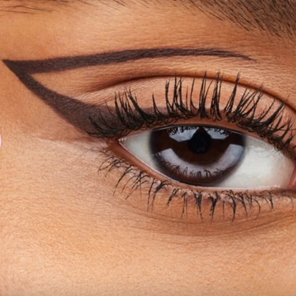 Bundle of 2 Essence Play And Stay gel eyeliner pencil - Picture 3 of 7